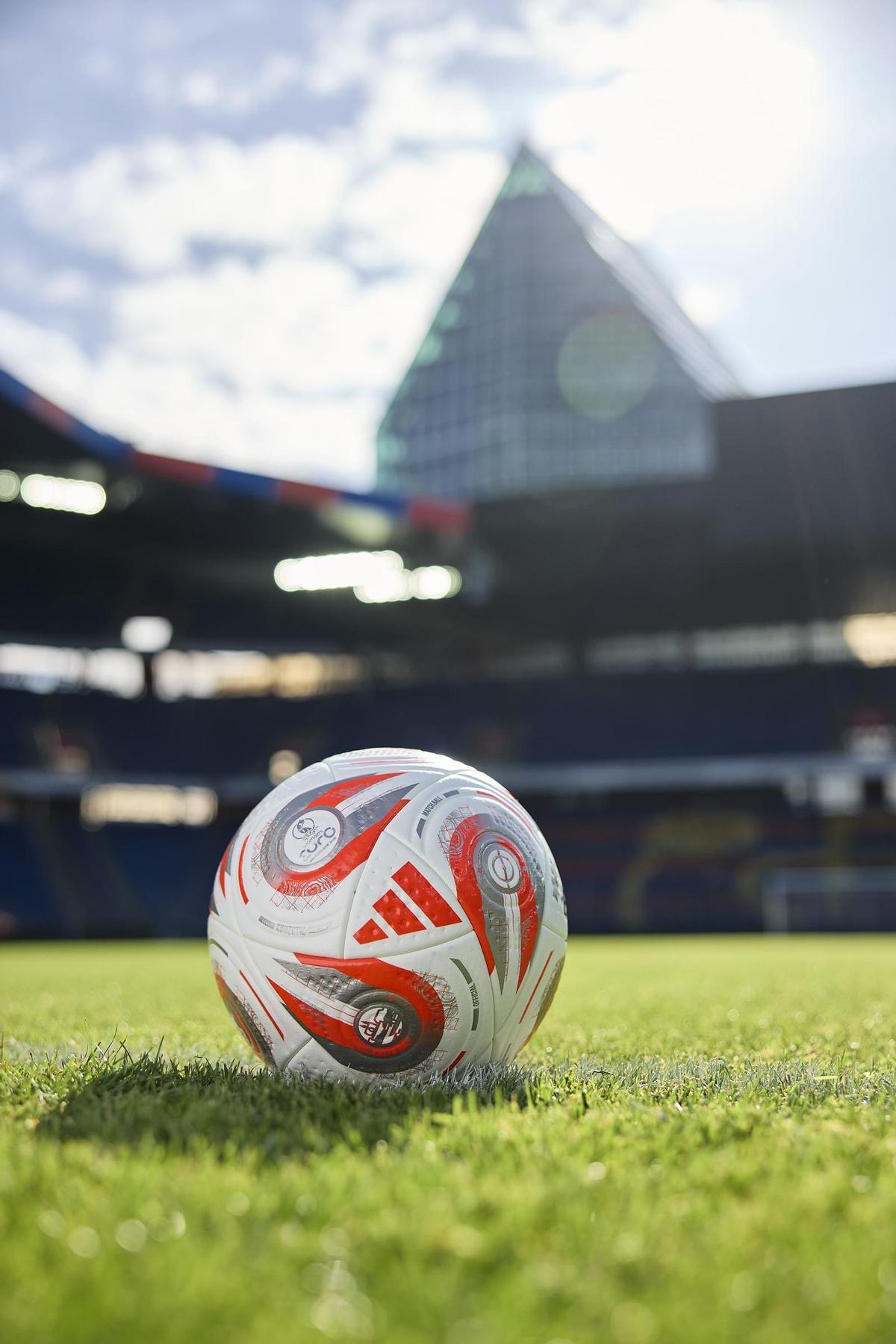 Así es el balón especial para las 'semis' y la final de la Eurocopa femenina