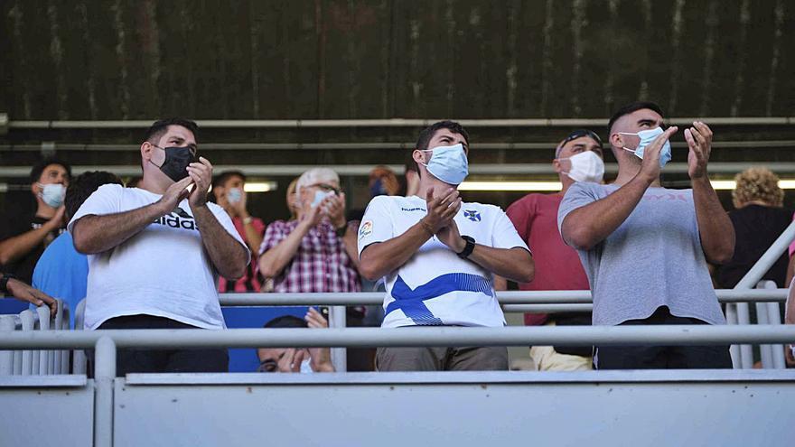 El abonado del CD Tenerife regresa a su asiento - Vimarsana News