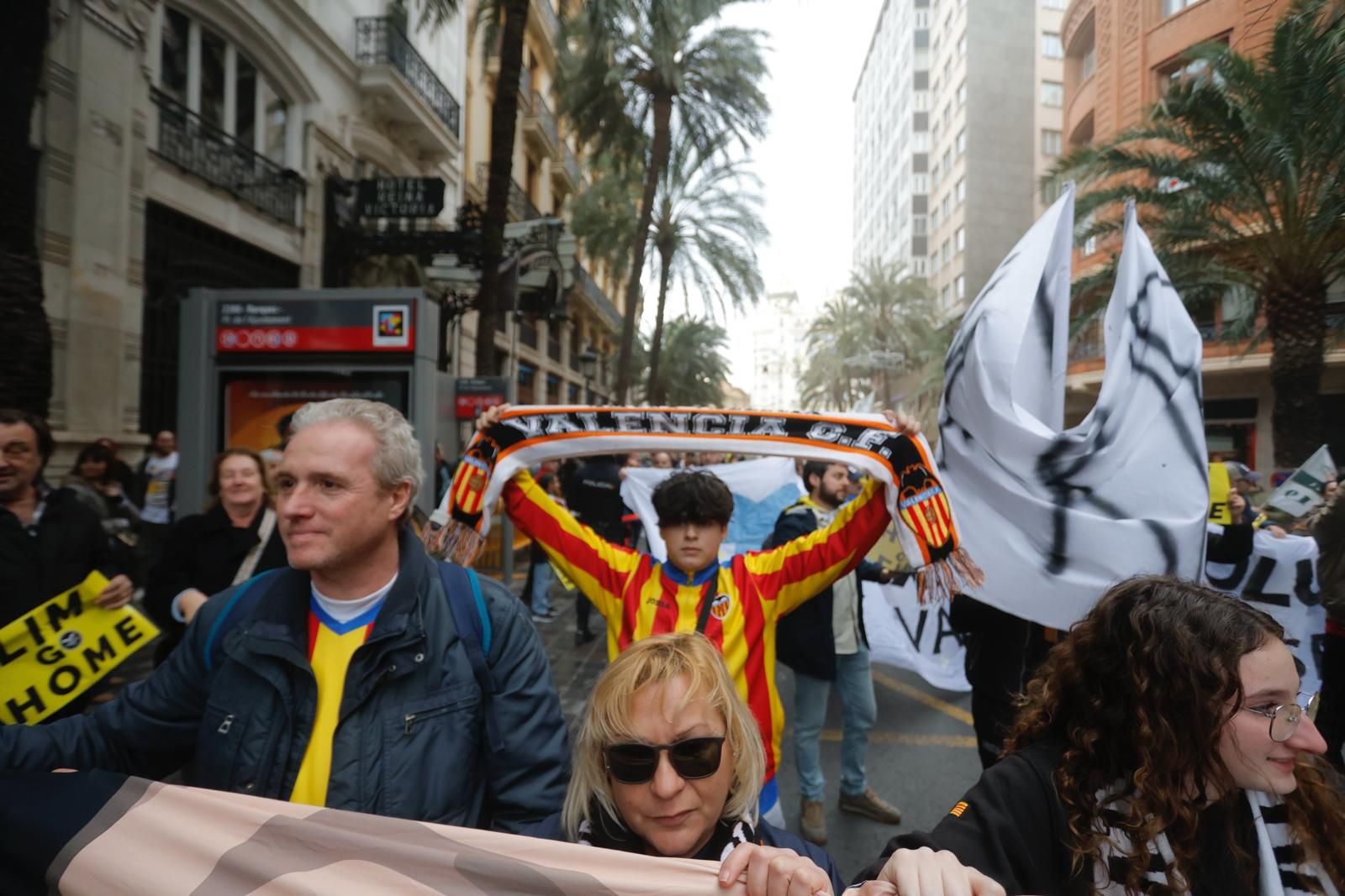 Galería: El valencianismo vuelve a manifestarse para la marcha de Lim