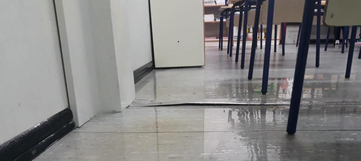 Aula encharcada esta mañana