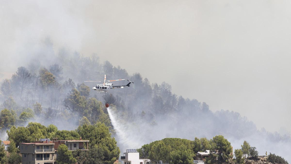 Imagen del incendio en la Vall d'Uixó.