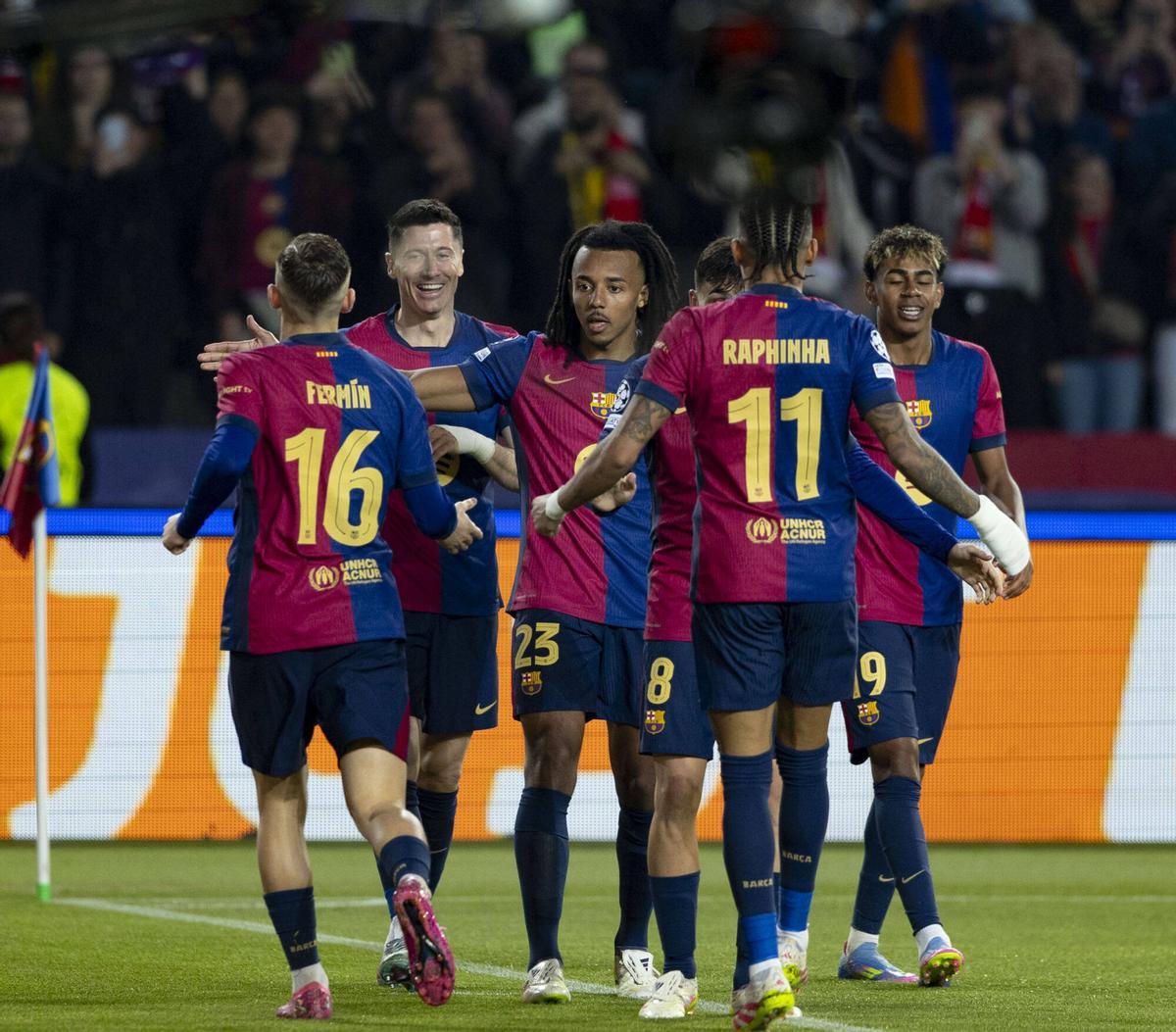 Locura en Montjuïc: los jugadores celebraron por todo lo alto