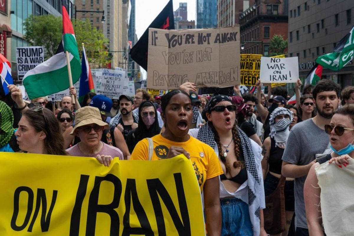 Protestas contra la guerra en Irán frente a la Casa Blanca