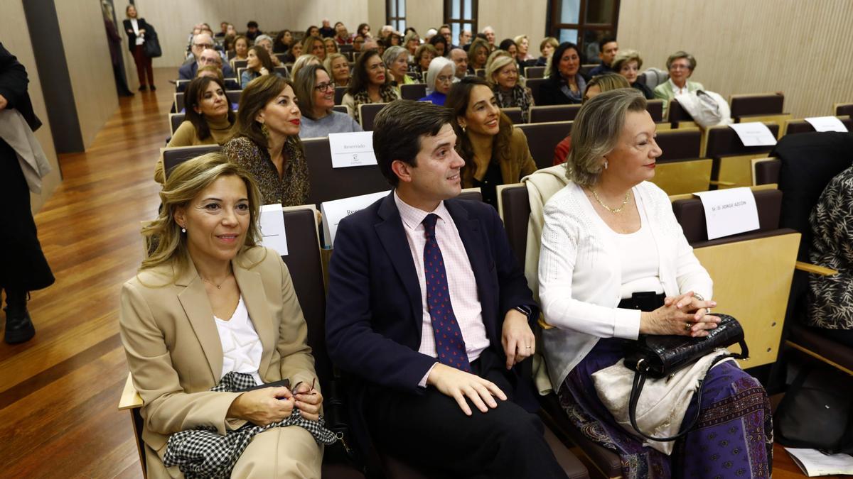 Alós, Celma y Rudi en la presentación de la novela.