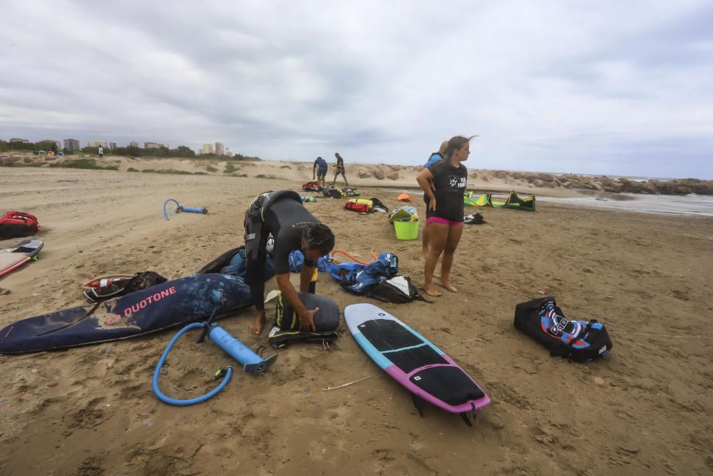 Kite Surf en la playa prohibida de Massalfassar