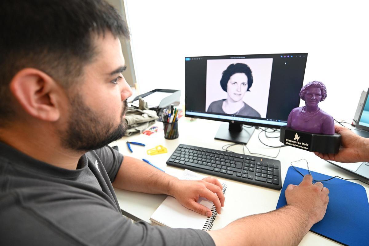 El proceso comenzaba con una fotografía antigua de la protagonista, pero también ha conllevado aplicación de IA e impresión 3D