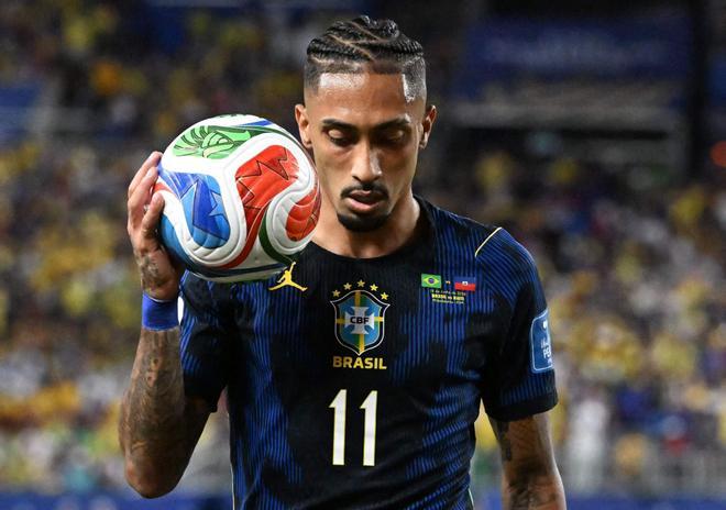 Raphinha se someterá a un "tratamiento intensivo" para intentar salvar el Mundial