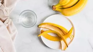 Mezclar las cáscaras de plátano con agua: por qué muchos jardineros recomiendan hacerlo y para qué sirve