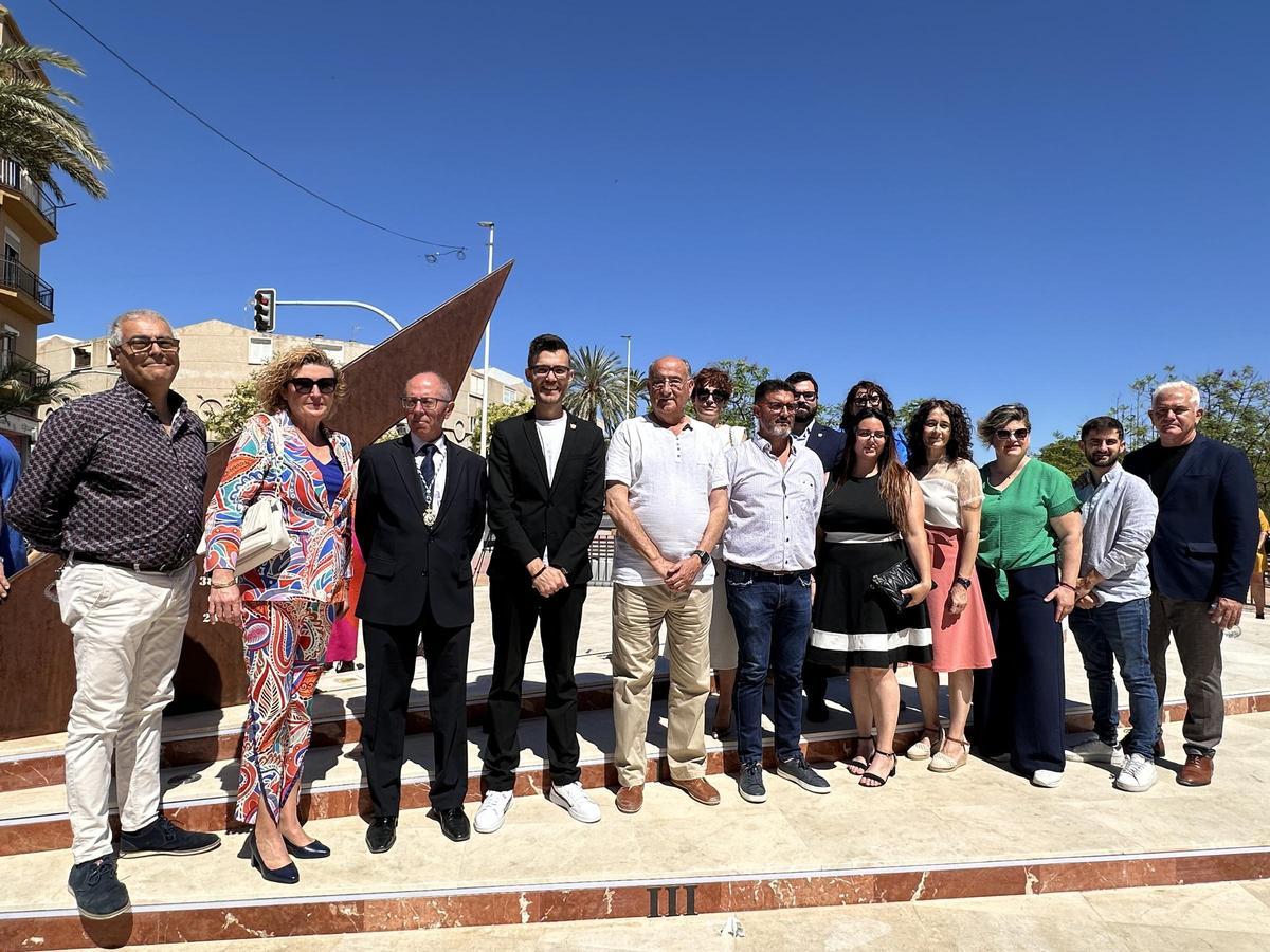 Novelda inaugura un reloj solar monumental dedicado a Jorge Juan