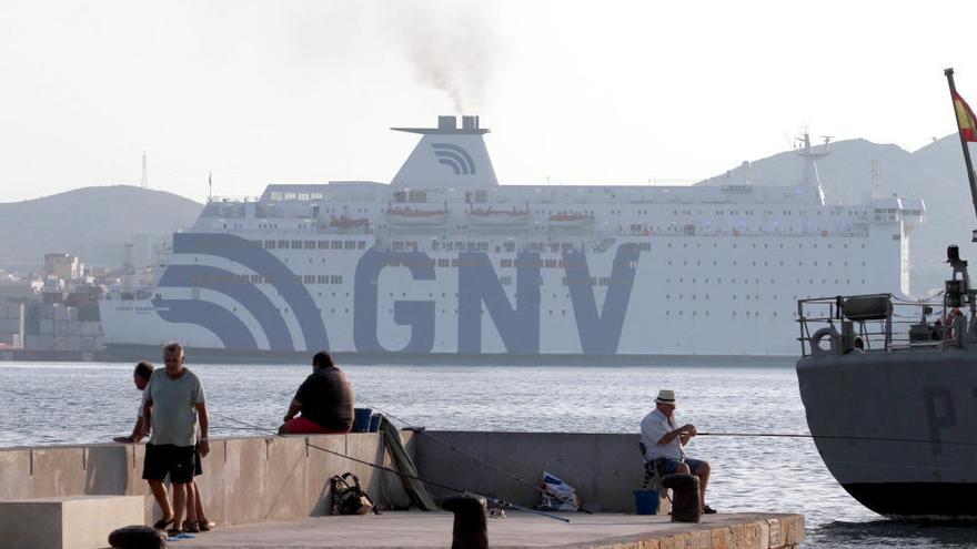 Un ferry conexión Cartagena-Baleares