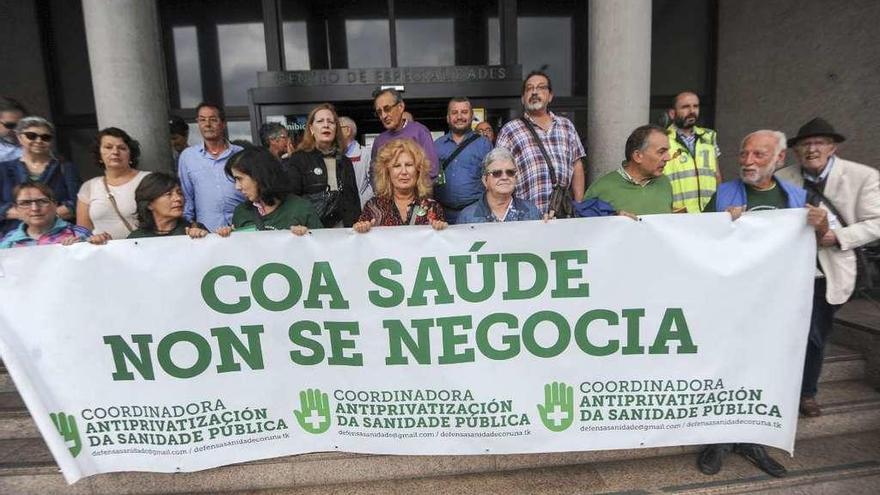 La Xunta mantiene el recorte de las áreas sanitarias y rechaza subidas salariales