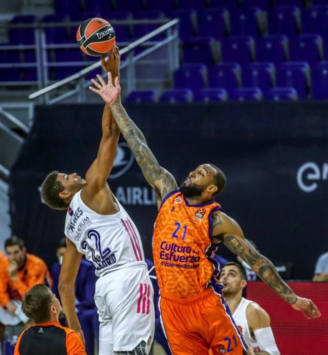 Euroliga: Real Madrid - Valencia Basket, en imágenes