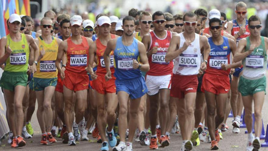 Miguel Ángel López brilla en los 20 kilómetros marcha