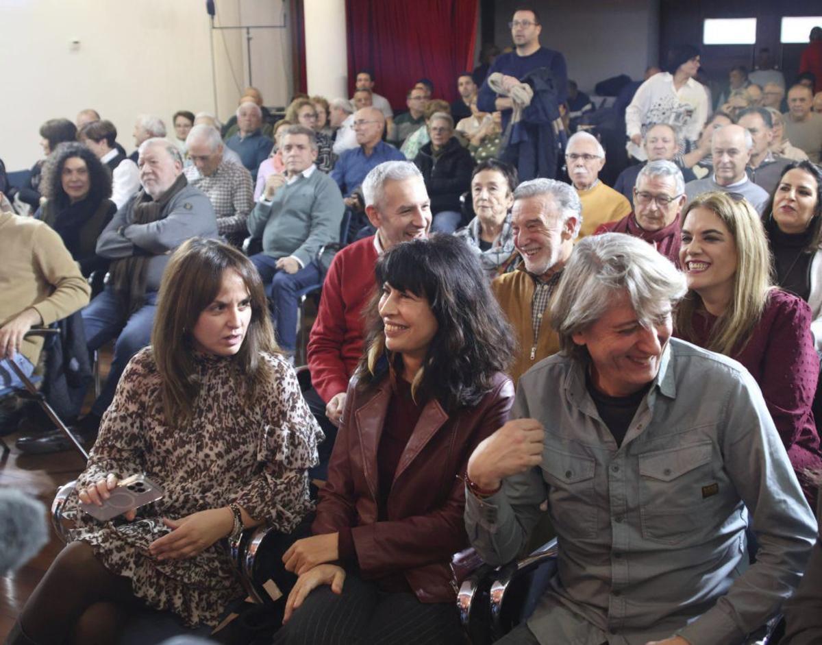 La ministra, en el acto en Zamora junto a Carlos Martínez. | VÍCTOR GARRIDO