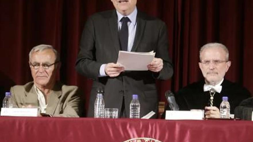 El presidente durante la inauguración del cuso universitario en Valencia