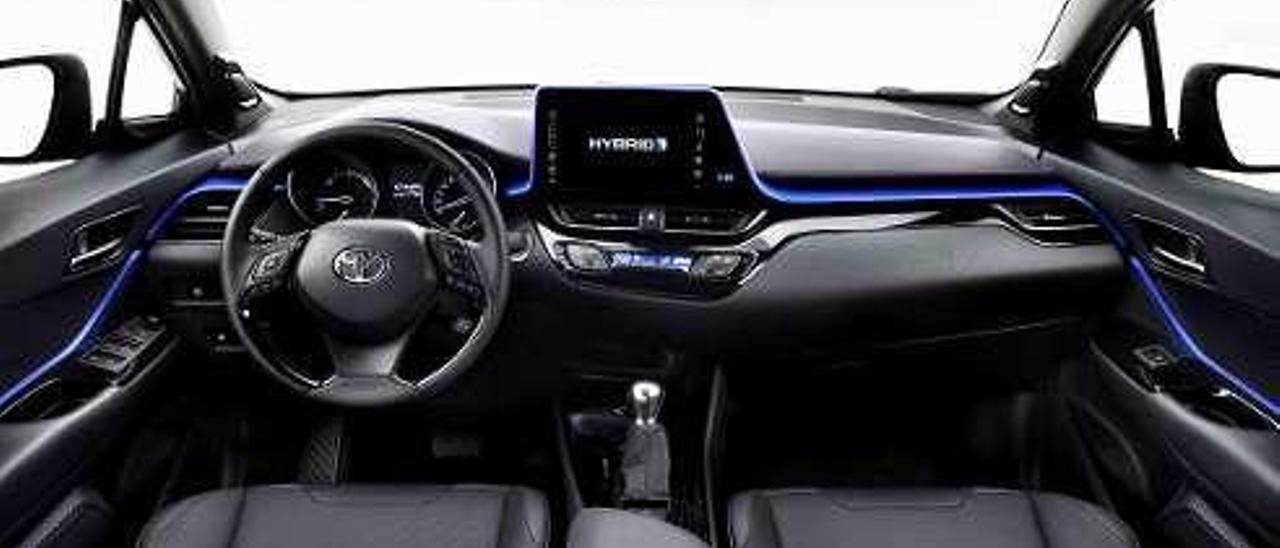 Interior Toyota C-HR. // FdV