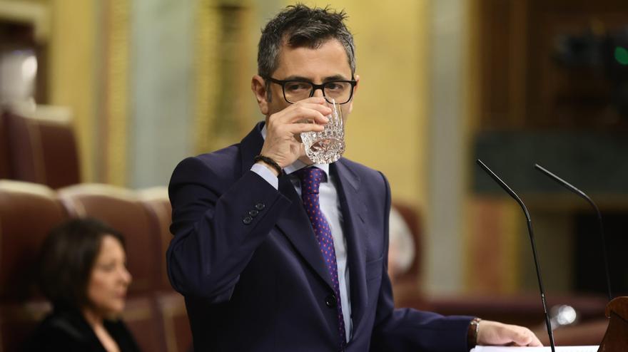 El ministro de la Presidencia, Félix Bolaños, en una sesión plenaria, en el Congreso