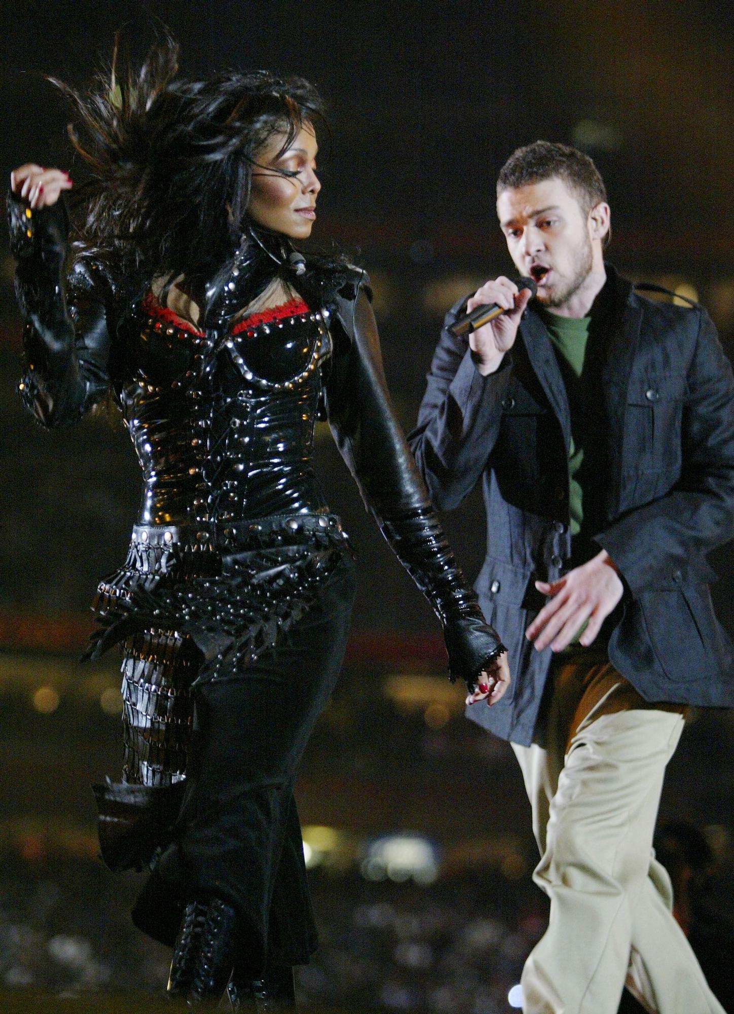 Janet Jackson y Justin Timberlake en la Super Bowl de 2004