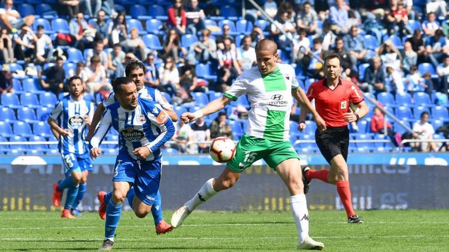 El Dépor cae ante el Extremadura en Riazor