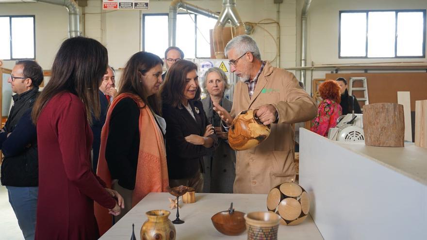 La Escuela de la Madera de Encinas Reales ha formado a 5.300 personas en 30 años