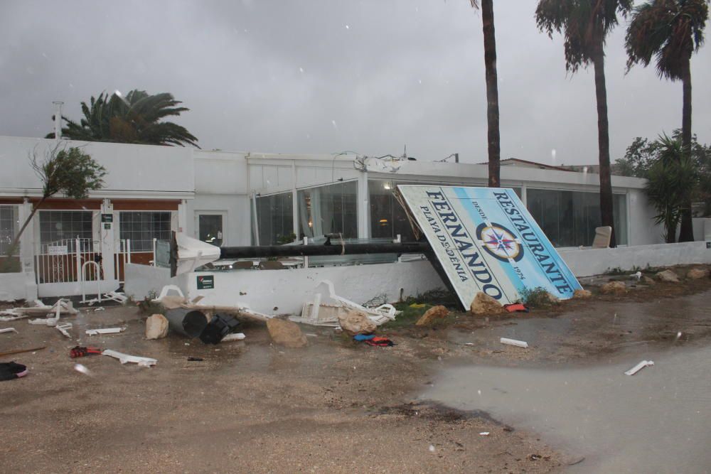 Un tornado causa múltiples destrozos en Dénia