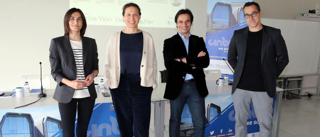 Verónica Salgueiriño, Isabel Pastoriza,Alberto Tielas y Miguel A. Correa, ayer, en el Cinbio de la UVigo.