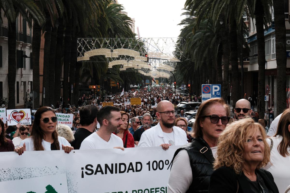 Manifestación en defensa de la sanidad pública convocada por la Marea Blanca
