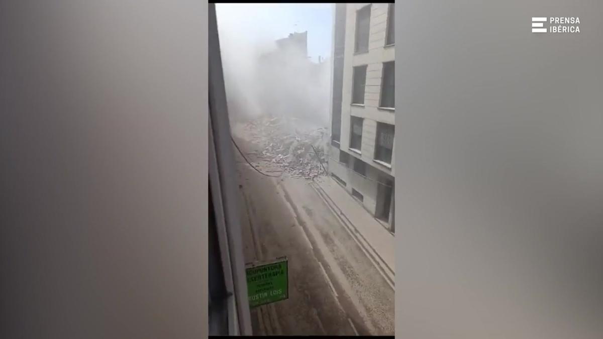 Un edifici de cinc plantes s’esfondra a Terol minuts després de ser desallotjat