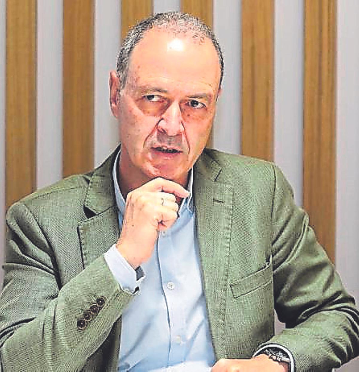 «El cambio se va a producir como mucho en cinco años; la velocidad es la diferencia de otras revoluciones tecnológicas»