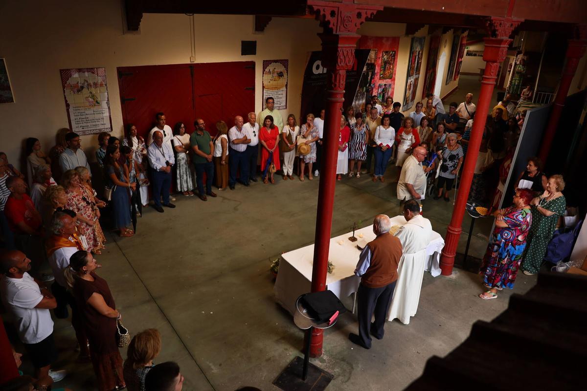 La misa del día de Begoña en la plaza de toros de Gijón, en imágenes La misa del día de Begoña en la plaza de toros de Gijón, en imágenes