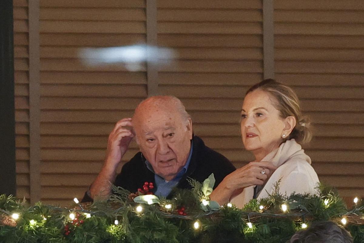 Amancio Ortega y su esposa, Flora Pérez, el pasado diciembre.