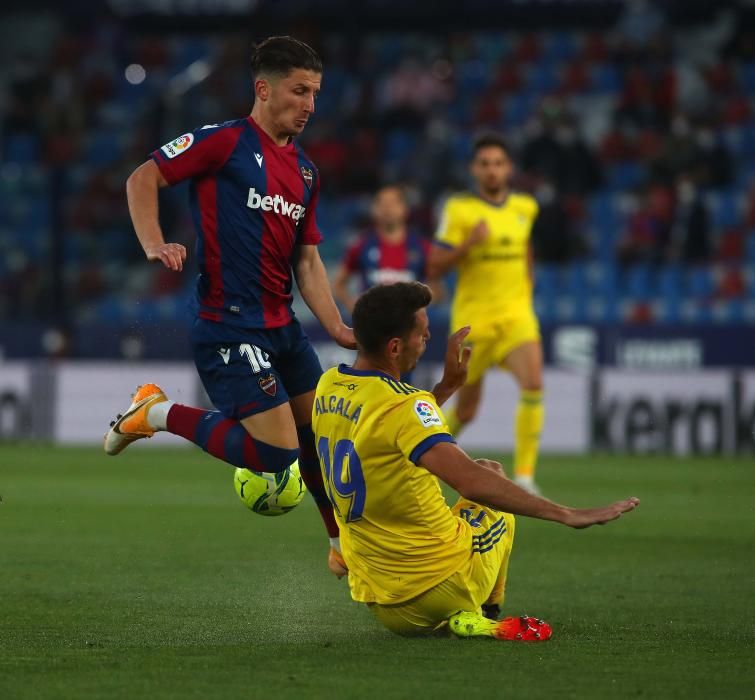 Levante UD - Cádiz, en imágenes