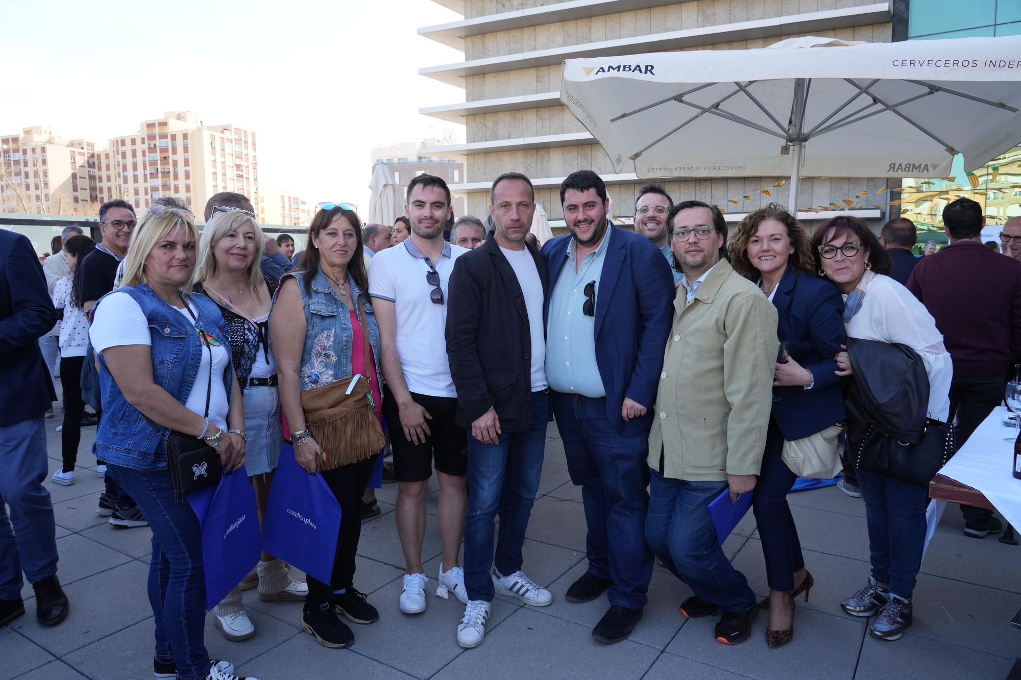 Fotos: La Bodeguilla de 'Mediterráneo' es el principal punto de encuentro durante las fiestas de la Magdalena