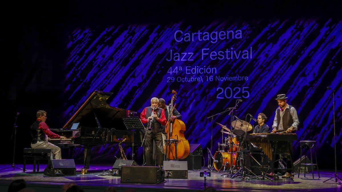 Paquito D’Rivera junto a su quinteto en la 44ª edición del Cartagena Jazz Festival.