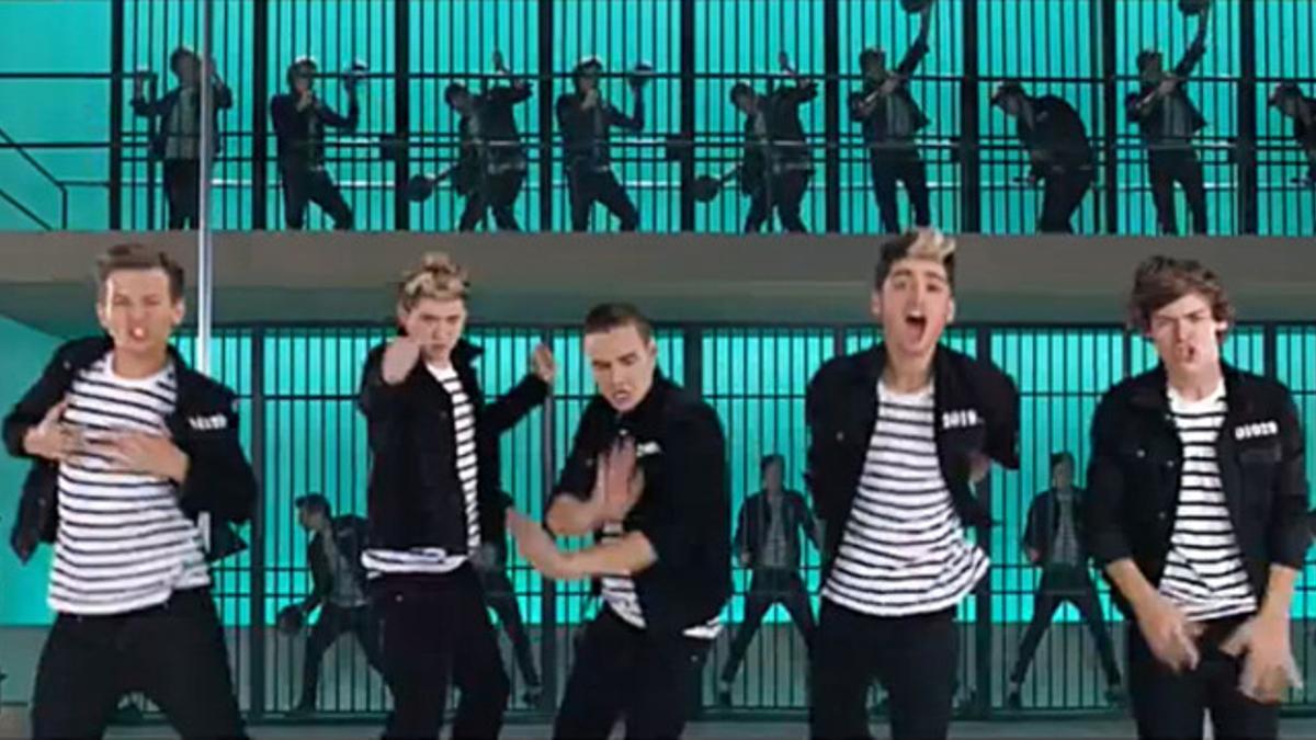 Los componentes de One Direction en su vídeo de 'Kiss You' recuerdan a Elvis en 'Jailhouse Rock'.