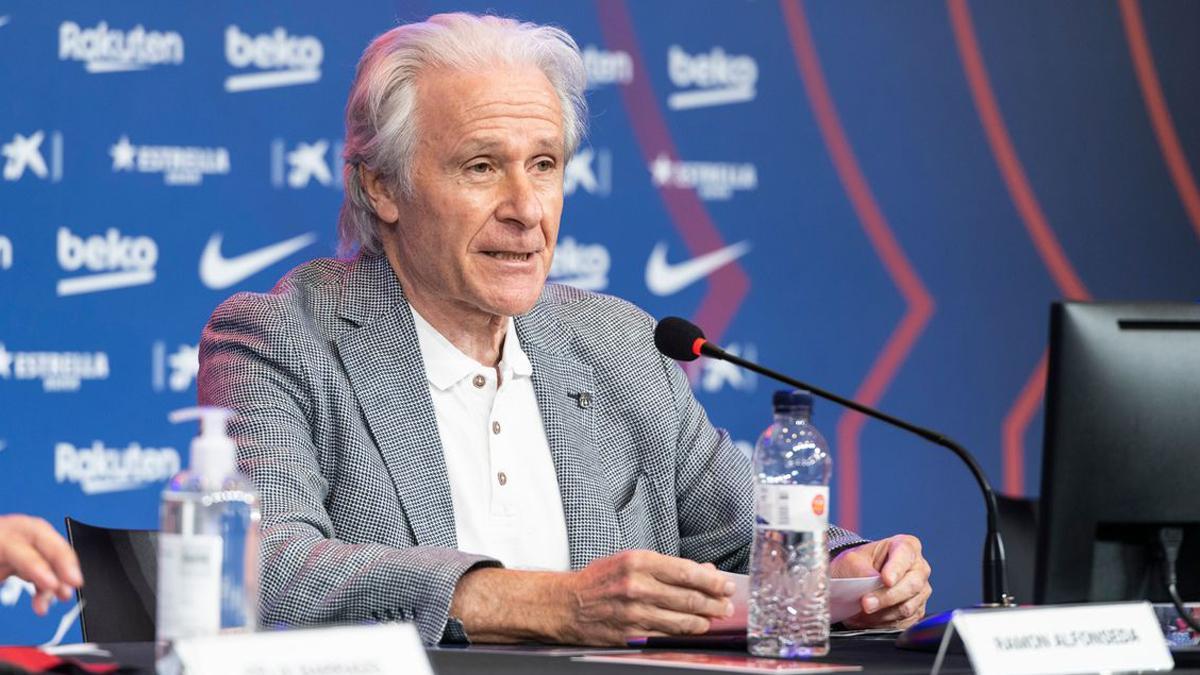 Ramon Alfonseda, presidente de la Agrupació de Jugadors del FC Barcelona, en un momento de la Asamblea