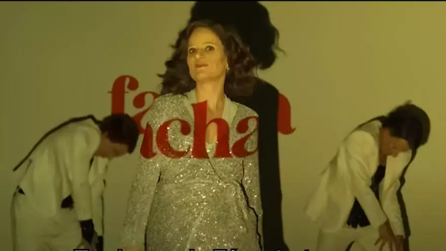 "Facha", la versió del "Zorra" protagonitzada per l'Ayuso de Polònia