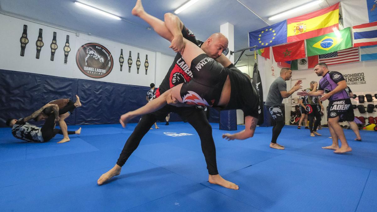 Daniel Ladero, Oro en el ADCC Open Serbia de grappling, da una masterclass