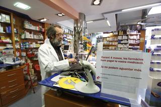 Las farmacias avisan de que no podrán comprar los medicamentos