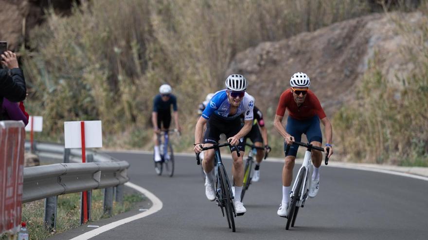 Luca Chiesa y Manuela Muresan se imponen en la Epic Gran Canaria más internacional