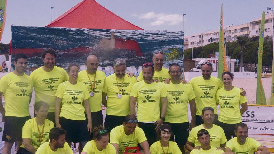 Foto de familia del Dragones Caja Rural, ayer.