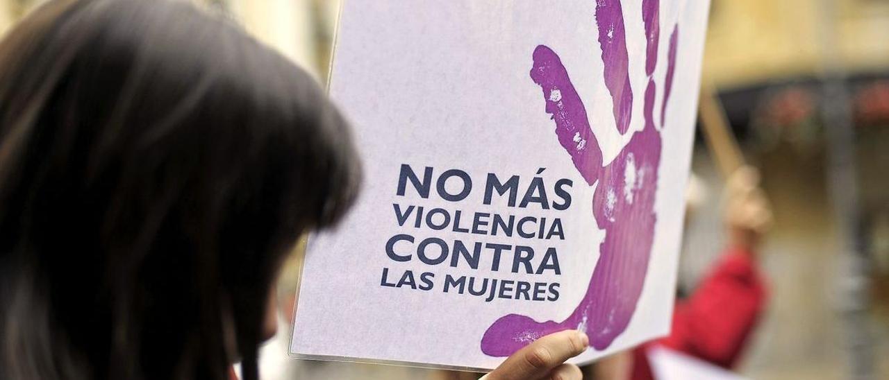 Un cartel de  protesta contra la violencia machista, en una imagen de archivo