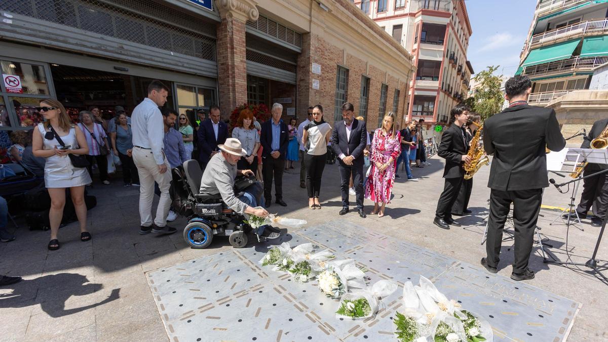 Acto institucional organizado por el Ayuntamiento de Alicante por el aniversario del bombardeo del Mercado Central de Alicante el 14 de junio de 2024
