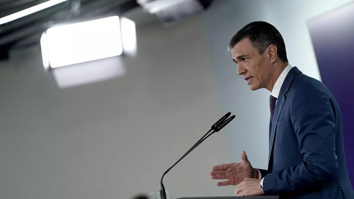 S芍nchez llama a Feij車o para informarle sobre el apag車n y se compromete a comunicarle las "posibles novedades"