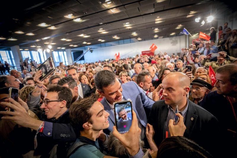 Zaragoza, escenario de campaña para Sánchez, tras la muerte de Rubalcaba