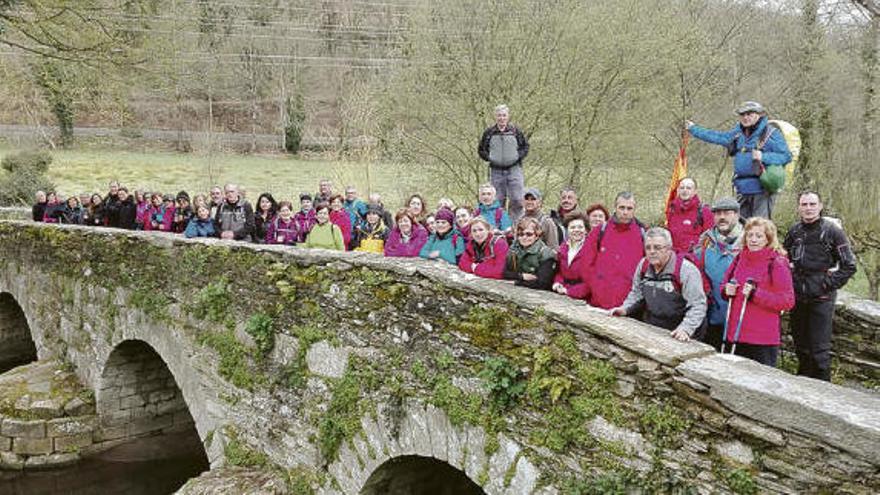 Los Amigos del Camino vislumbran Santiago