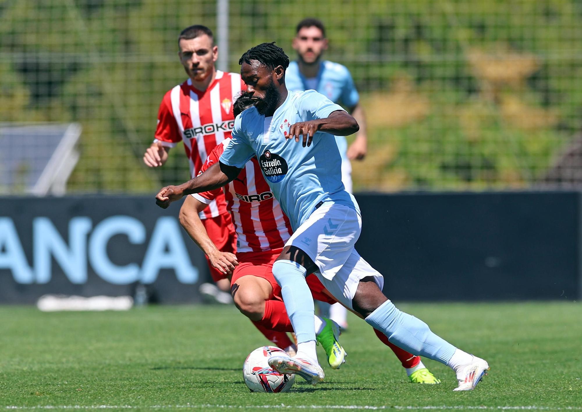 Las imágenes del amistoso Celta 2 - 1 Sporting de Gijón, en Afouteza