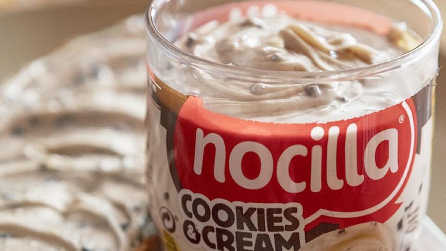 Cookies &amp; Cream, la crema más crujiente de Nocilla con la que los malagueños se están chupando los dedos