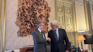 El alcalde de Lisboa, Carlos Moedas, y el presidente de Foment del Treball, Josep Sánchez Llibre.