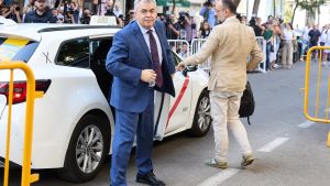 La defensa de l’exnúmero tres del PSOE insisteix a demanar la llibertat